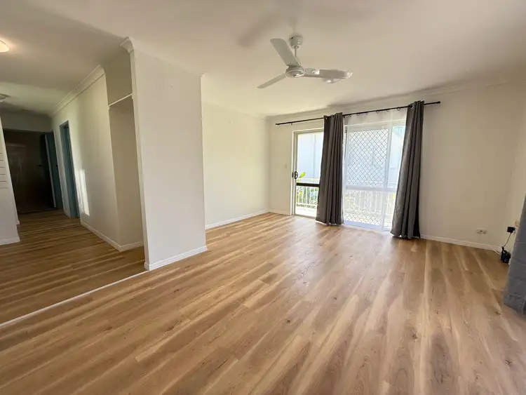 4/2 Schuster Avenue, Miami QLD 4220