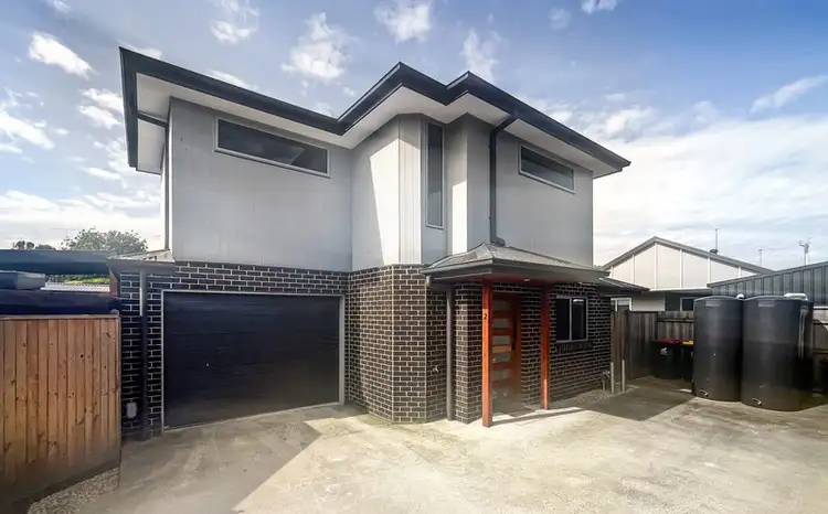 Main view of Homely townhouse listing, Unit 2/8 Thomas Street, Traralgon VIC 3844