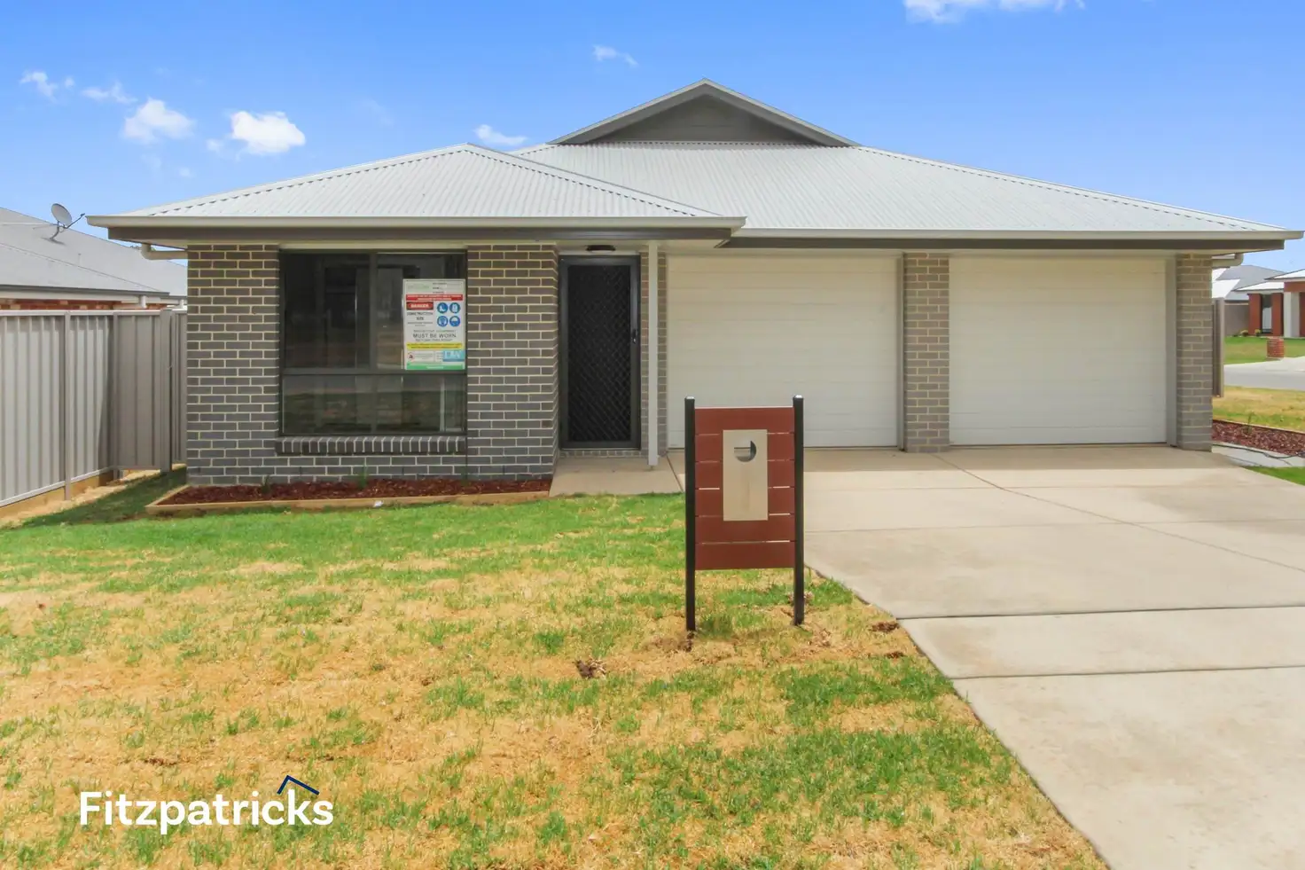 Main view of Homely unit listing, 1/31 Coppabella Drive, Gobbagombalin NSW 2650