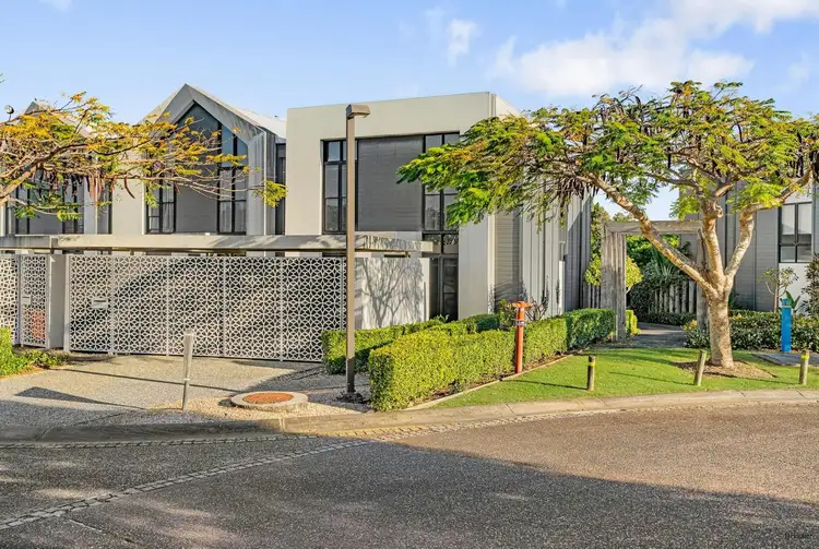 82 Peninsula Drive, Robina QLD 4226