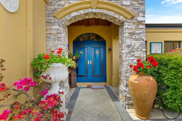 1 Zinnia Lane, Halls Head WA 6210