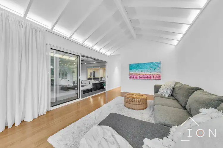 Fifth view of Homely house listing, 10 Sunhill Way, Berwick VIC 3806