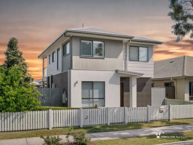 25 Vineyard Drive, Greenbank QLD 4124