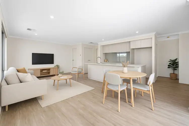 4 Pepperbush Crescent, Piara Waters WA 6112