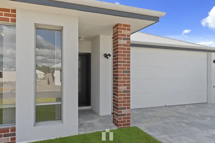 Fourth view of Homely house listing, 4 Pepperbush Crescent, Piara Waters WA 6112