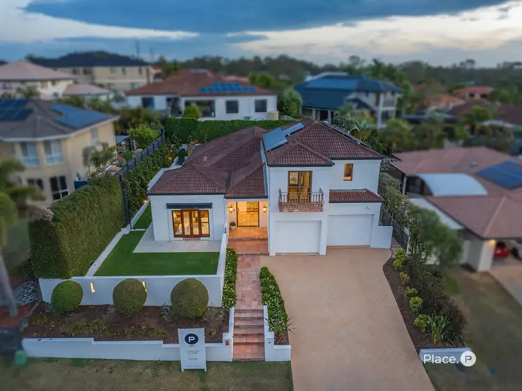 27 Oakley Street, Carindale QLD 4152