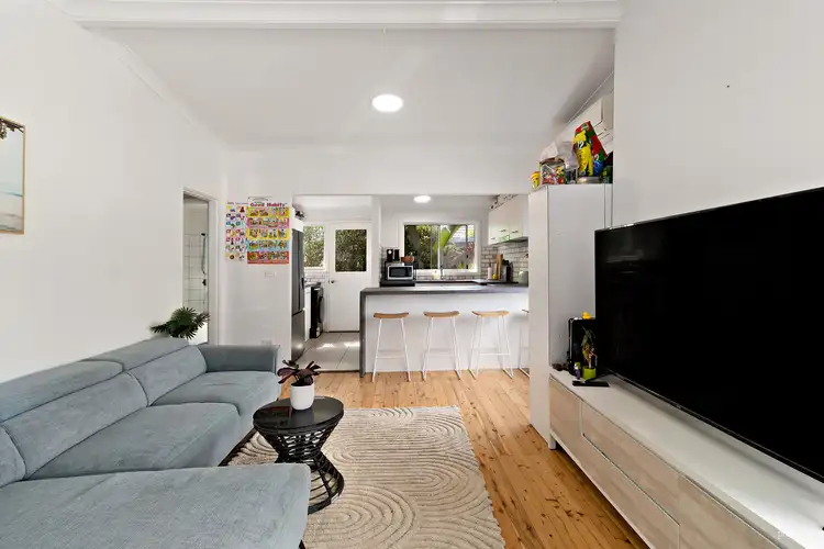 Second view of Homely house listing, 5 Tomlin Place, Swansea NSW 2281