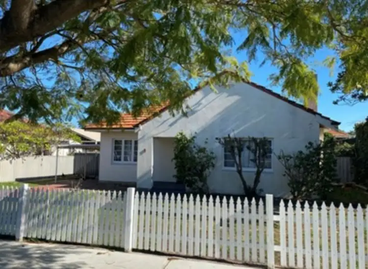 9 East Street, Mount Hawthorn WA 6016