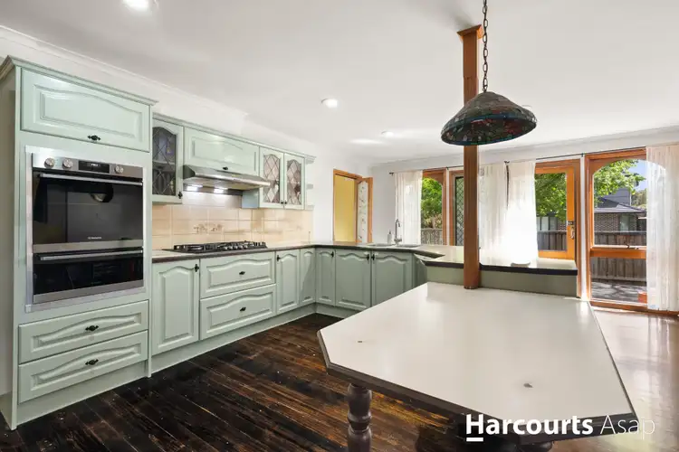 Fifth view of Homely house listing, 34 Primrose Hill Close, Endeavour Hills VIC 3802