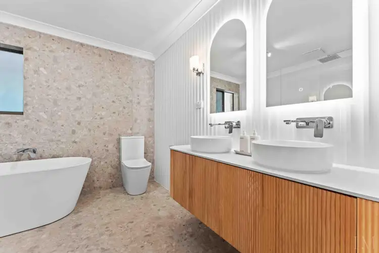 84 Grandview Road, New Lambton Heights NSW 2305
