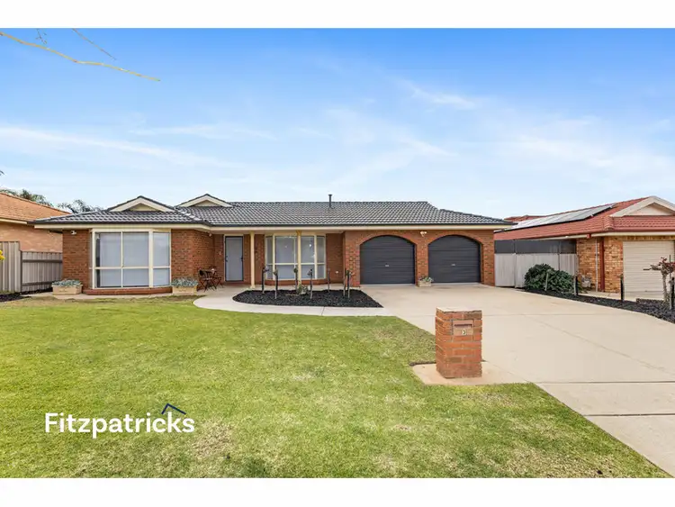 3 Paldi Crescent, Glenfield Park NSW 2650