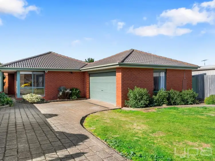 17 Merdon Place, Kurunjang VIC 3337