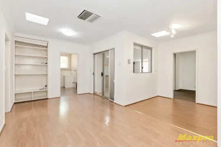 Second view of Homely house listing, 5 Kingfisher Loop, Willetton WA 6155