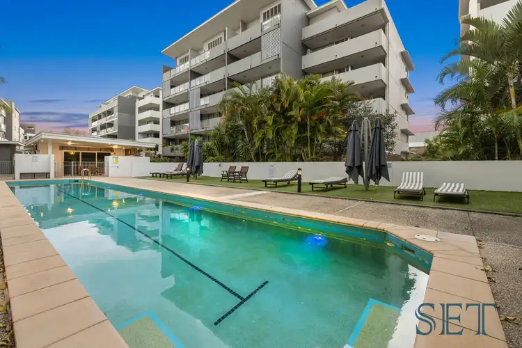 63/95 Clarence Road, Indooroopilly QLD 4068