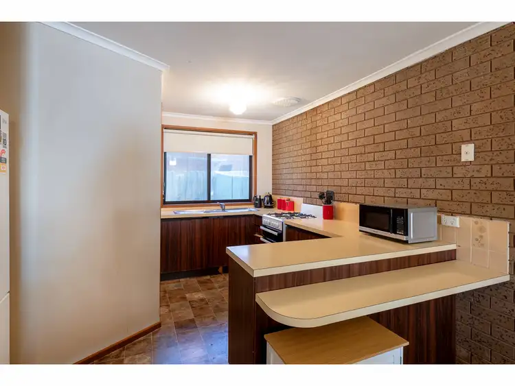 Fourth view of Homely unit listing, 2/1 Robert Crescent, Wodonga VIC 3690