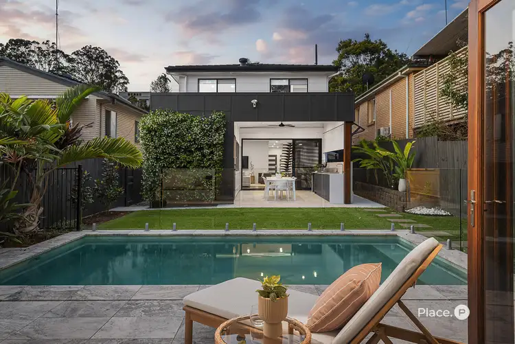 40 Dobbs Street, Holland Park West QLD 4121