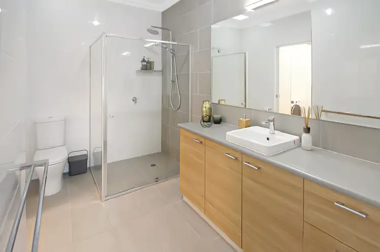 Fourth view of Homely townhouse listing, 32 Elmwood Circuit, Wodonga VIC 3690