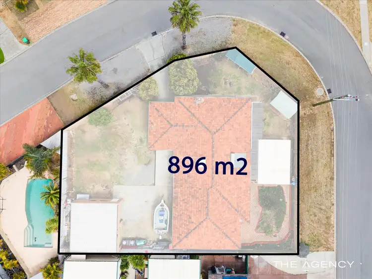 1 Blackthorne Crescent