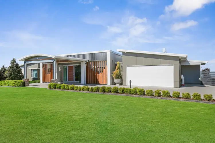 16 Archer Crescent, Preston QLD 4352