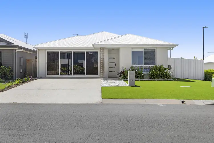 22 Titan Crescent, Banya QLD 4551