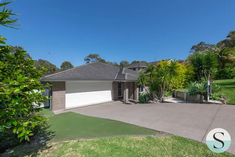11 Halyard Way, Belmont NSW 2280