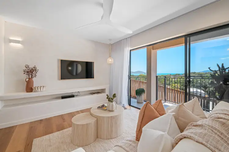 Second view of Homely unit listing, 4/27 Gilbert Crescent, Castle Hill QLD 4810