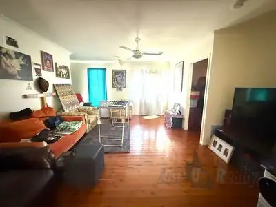 79 Kinch Street, Burnett Heads QLD 4670