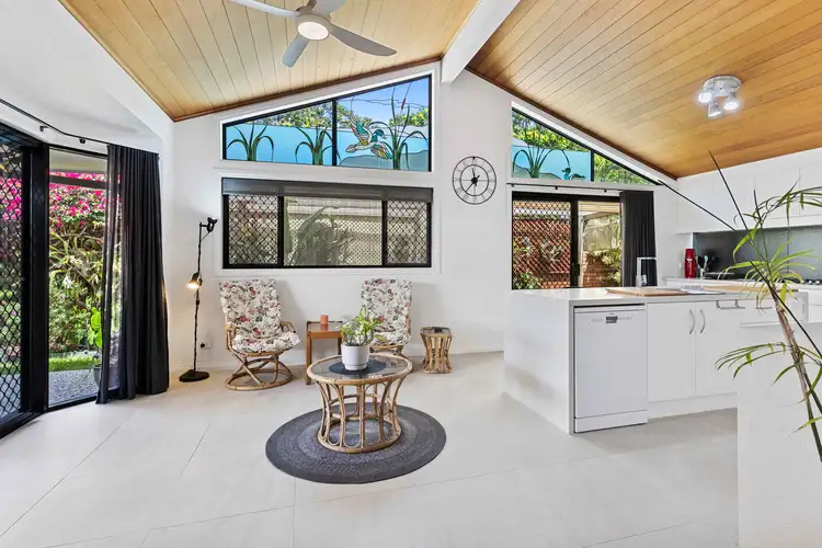 6 Wedgebill Parade, Burleigh Waters QLD 4220