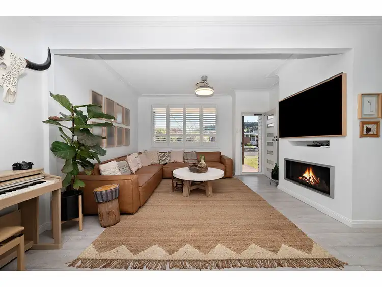 14 Maurie Avenue, Warners Bay NSW 2282