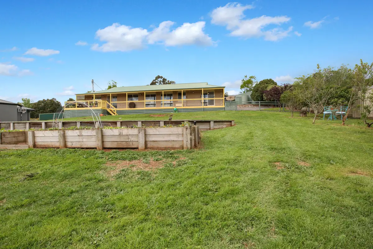 Main view of Homely house listing, 2/4 Larkones Court, Warragul VIC 3820