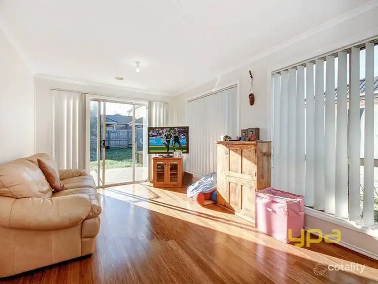 Third view of Homely unit listing, 2/4 Lorraine Court, Hillside VIC 3037