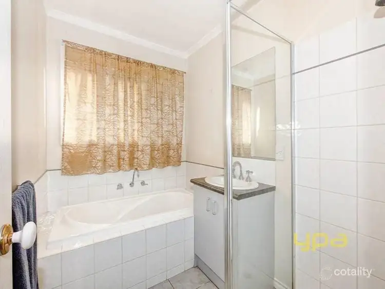 Fourth view of Homely unit listing, 2/4 Lorraine Court, Hillside VIC 3037