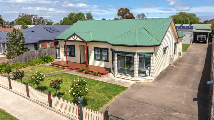 6 Hobson Street, Stratford VIC 3862