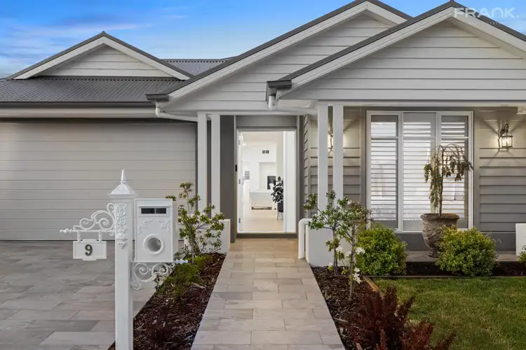 9 Shinrone Drive, Gisborne VIC 3437