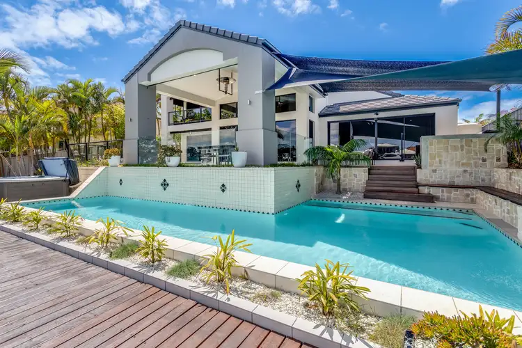 10 Palmer Court, Newport QLD 4020