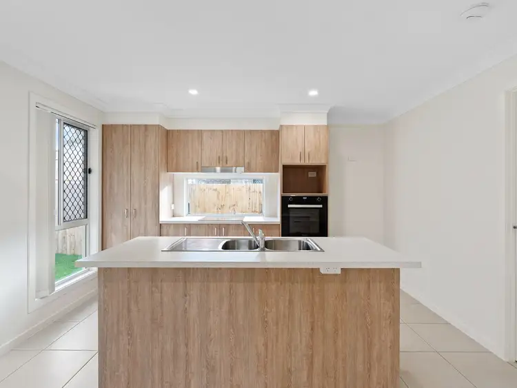 Sixth view of Homely semi-detached listing, 1/25 Balonne Street, Plainland QLD 4341