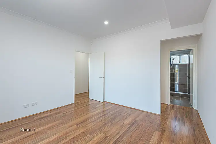 Fifth view of Homely house listing, 4 Slate Way, Harrisdale WA 6112