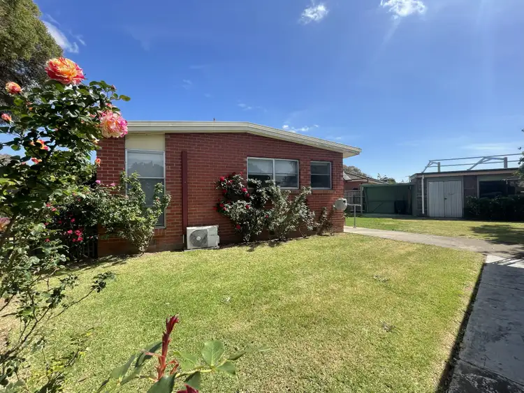 19 Treloar Street, Sale VIC 3850