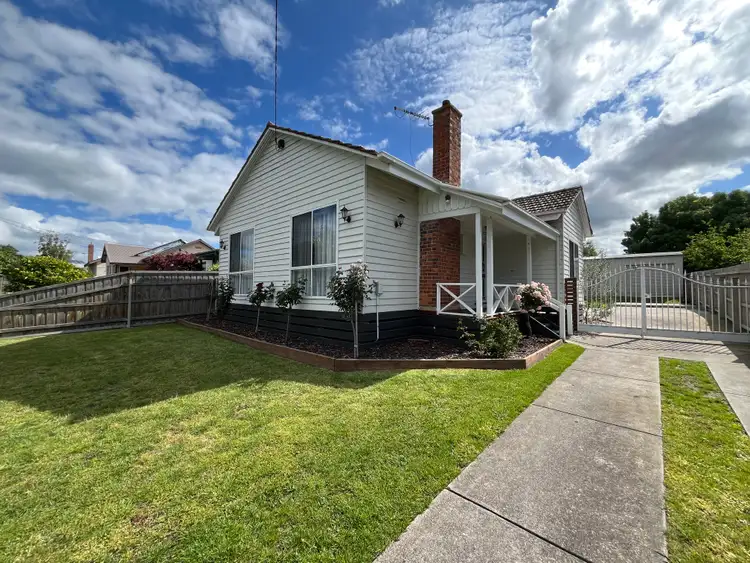 11 Gilwell Avenue, Traralgon VIC 3844