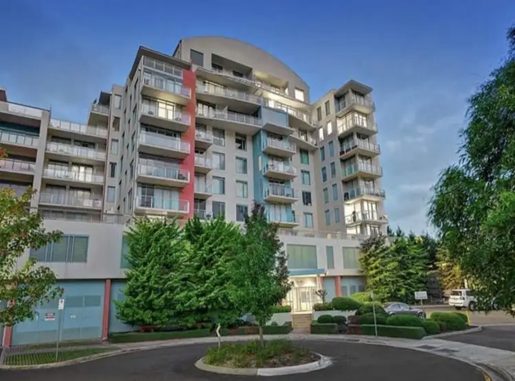 2 Sovereign Point