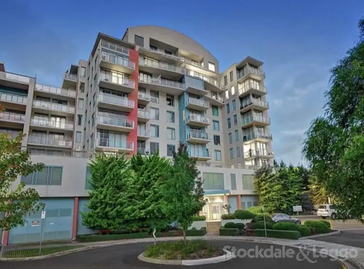 5002/2 Sovereign Point, Doncaster VIC 3108