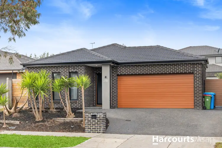 38 Elmtree Crescent, Clyde North VIC 3978
