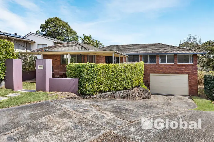 4 Crestwood Place, Warners Bay NSW 2282
