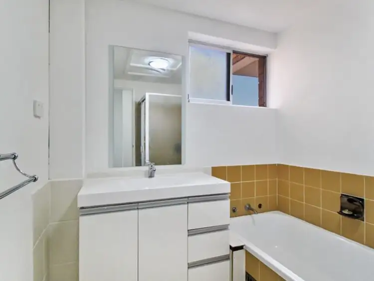 Fourth view of Homely apartment listing, 4/21 Corrimal Street, Wollongong NSW 2500