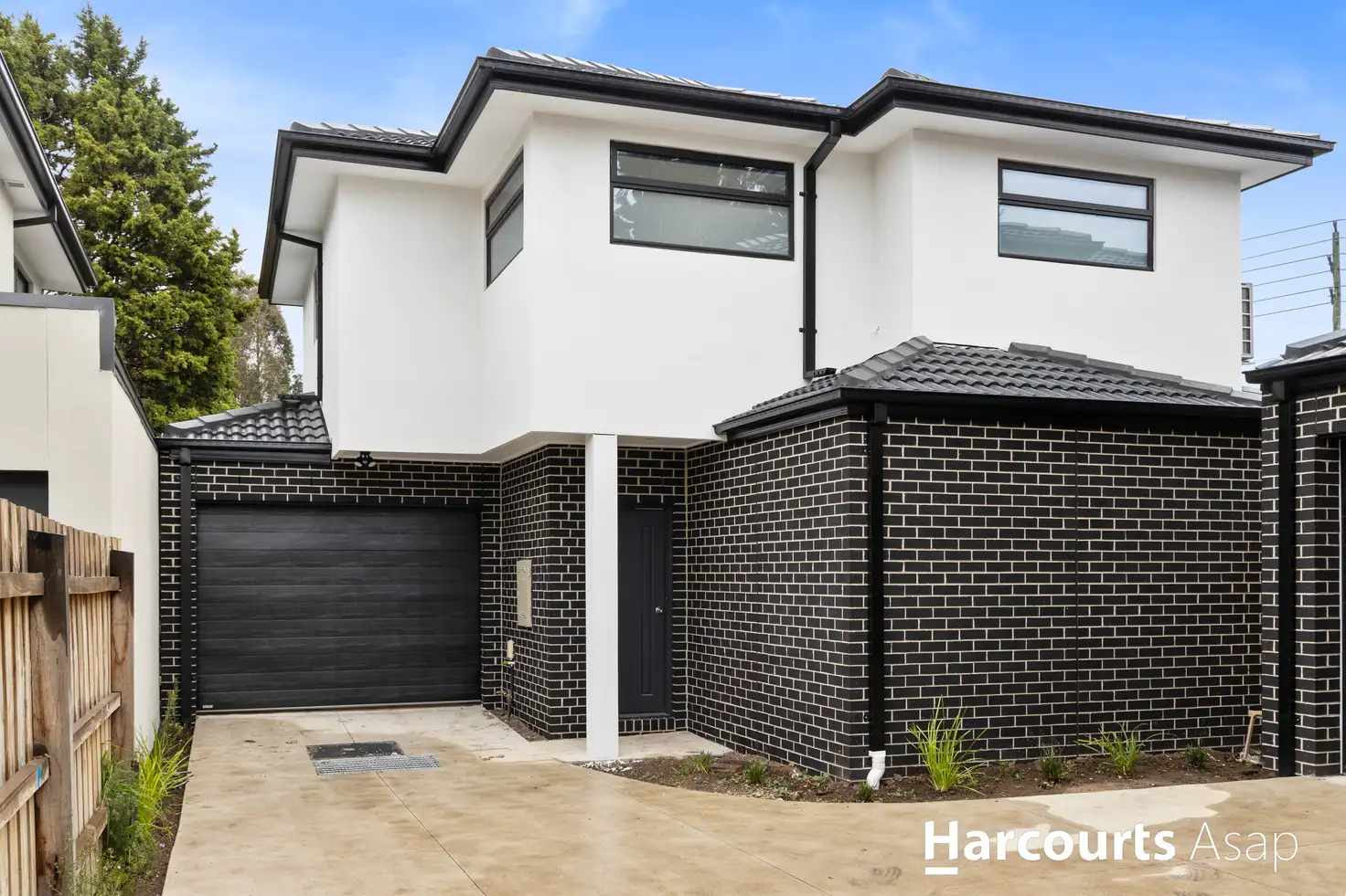 Main view of Homely townhouse listing, 4/8 Oak Avenue, Doveton VIC 3177