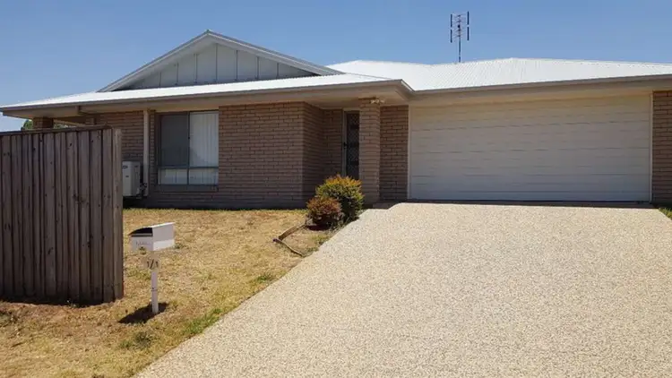 1 & 2/1 Sanctuary Drive, Cranley QLD 4350