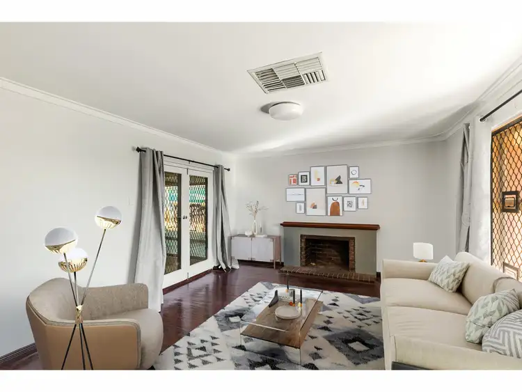 Second view of Homely house listing, 7 Canham Way, Orelia WA 6167