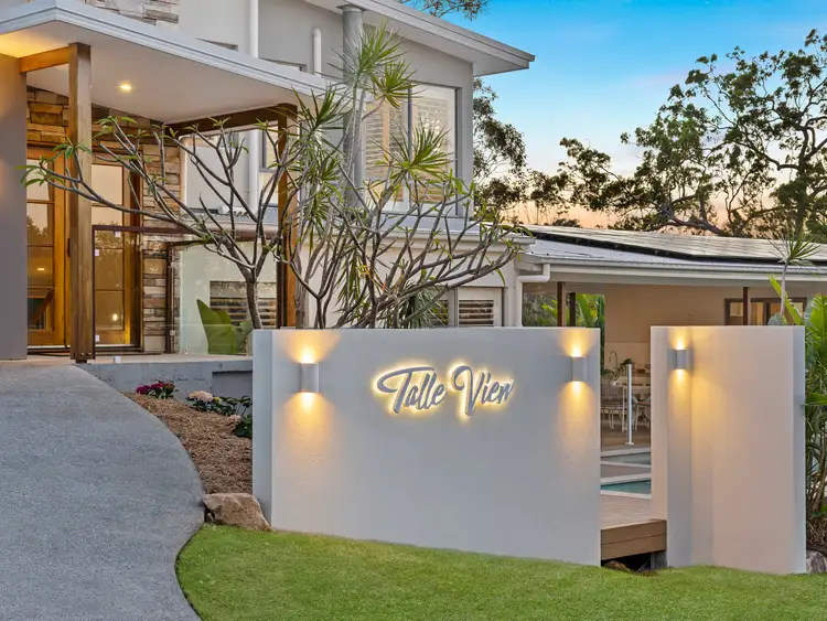 10 Calcita Avenue, Elanora QLD 4221