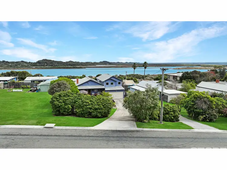 10 Willis Avenue, Marlo VIC 3888