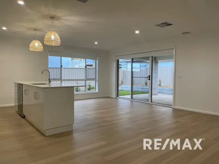 Second view of Homely house listing, 2/12 Mitta Mitta Place, Gobbagombalin NSW 2650